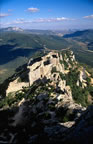 The Cathar fortress of Peyrepertuse, Pyrénées-Orientales. (89kb)